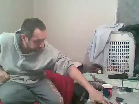 Snapshot of SmokingSloth chatting on 11/26/25, 05:47 SmokingSloth online show from 11/26/25, 05:47