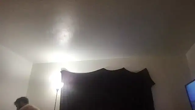 Snapshot of SpunCandy chatting on 09/19/25, 01:12 SpunCandy online show from 09/19/25, 01:12