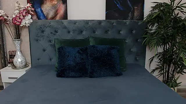 Snapshot of MissJuliax chatting on 01/20/25, 06:53 MissJuliax online show from 01/20/25, 06:53