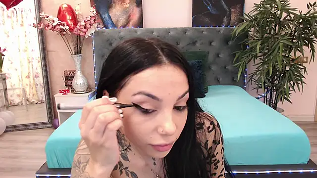 Snapshot of MissJuliax chatting on 03/04/25, 06:47 MissJuliax online show from 03/04/25, 06:47