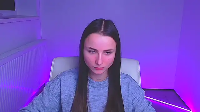 Eva Janee online show from 12/17/24, 03:49