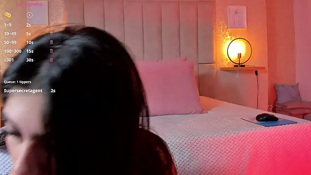 Amy-Saenz online show from 11/12/25, 02:06