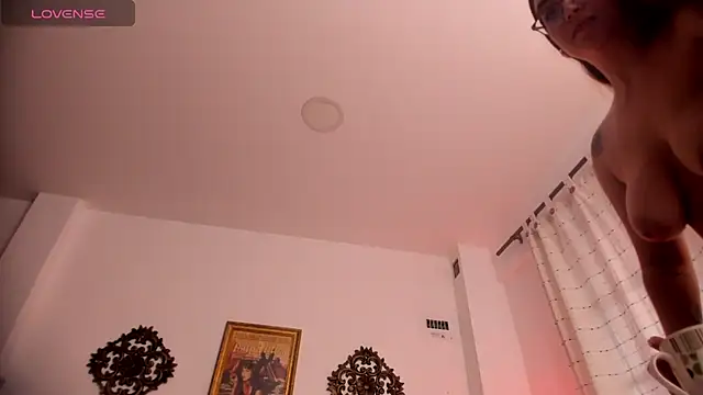 Snapshot of VeronicaGilss chatting on 06/14/26, 10:23 VeronicaGilss online show from 06/14/26, 10:23