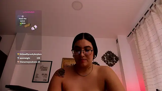 Snapshot of VeronicaGilss chatting on 06/20/26, 05:38 VeronicaGilss online show from 06/20/26, 05:38