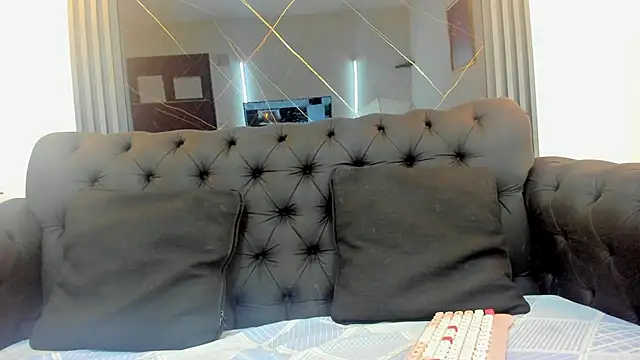 EvaaLovia1 online show from 09/29/25, 01:27