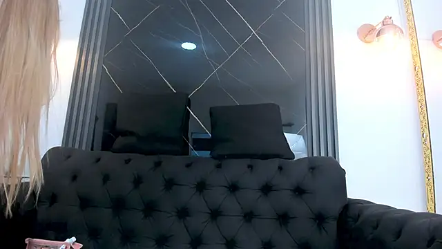 EvaaLovia1 online show from 10/10/25, 02:05