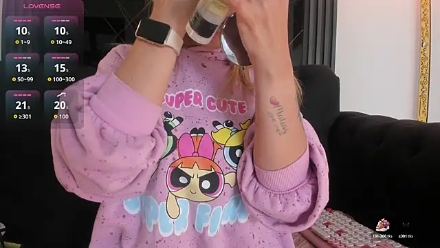 EvaaLovia1 online show from 10/30/25, 01:23