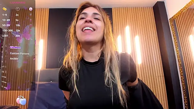 EvaaLovia1 online show from 03/25/26, 01:28