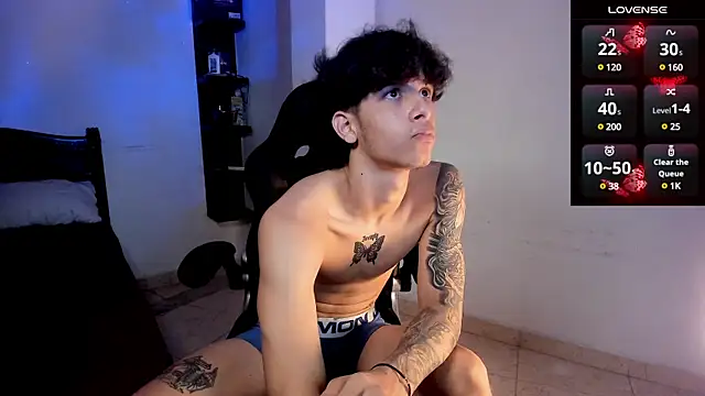 Snapshot of Snakebutterfly chatting on 03/08/25, 11:37 Snakebutterfly online show from 03/08/25, 11:37