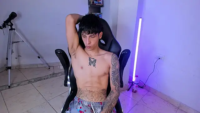 Snakebutterfly online show from 01/07/26, 09:01