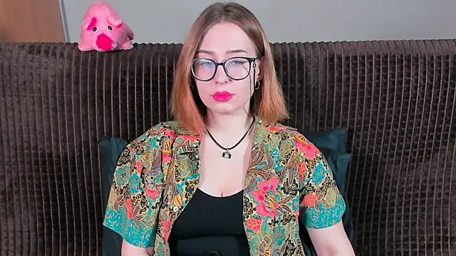 VeronikaKissuchi online show from 03/10/25, 08:01