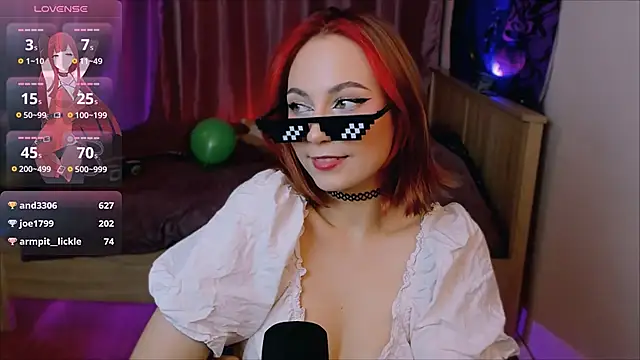 Snapshot of Carolina_Leep chatting on 12/14/24, 05:25 Carolina Leep online show from 12/14/24, 05:25