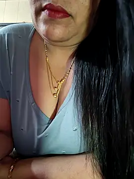 sneha rose online show from 09/18/25, 06:15