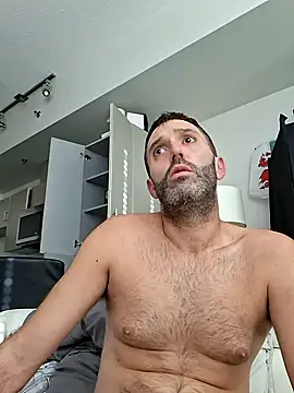 Snapshot of longthicknslick chatting on 10/15/25, 03:34 longthicknslick online show from 10/15/25, 03:34