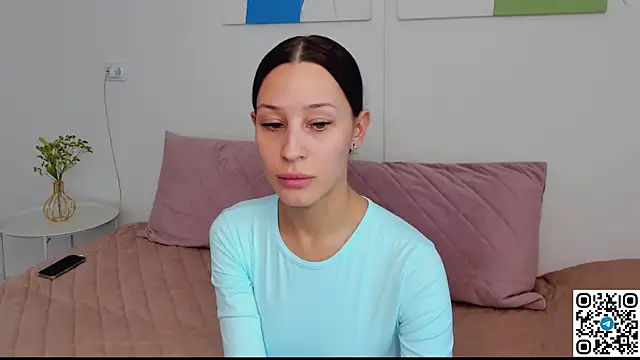 SelenaRousey online show from 04/02/26, 10:02