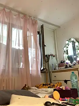 Snapshot of MoonAgnes chatting on 03/15/25, 08:26 MoonAgnes online show from 03/15/25, 08:26