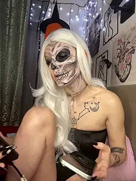 MoonAgnes online show from 02/24/26, 06:39