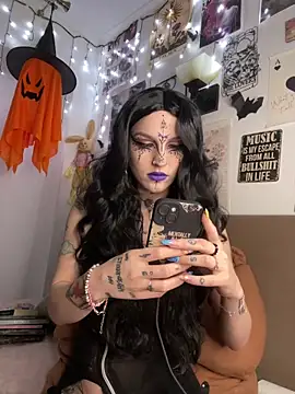 MoonAgnes online show from 04/20/26, 03:04