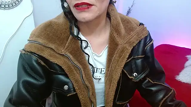 AlexandraJones  online show from 02/15/25, 04:36