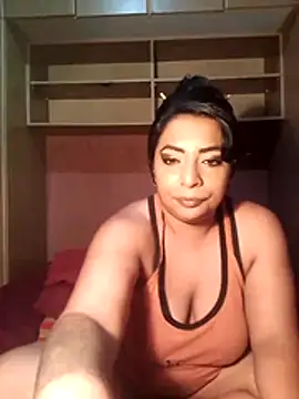 indianstormxo  online show from 12/15/25, 01:59