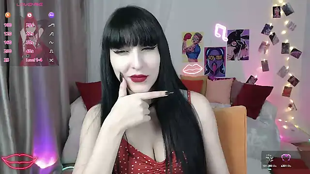 Snapshot of ElsaNeal chatting on 02/17/25, 06:04 ElsaNeal online show from 02/17/25, 06:04