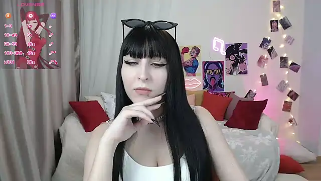 Snapshot of ElsaNeal chatting on 02/24/25, 06:04 ElsaNeal online show from 02/24/25, 06:04