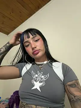 Sweet-bunny1 online show from 04/26/26, 01:47