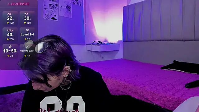 SukiFuyu  online show from 01/30/25, 12:06