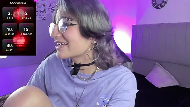 SukiFuyu  online show from 02/11/25, 06:33