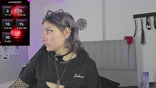 SukiFuyu  online show from 03/06/25, 12:19