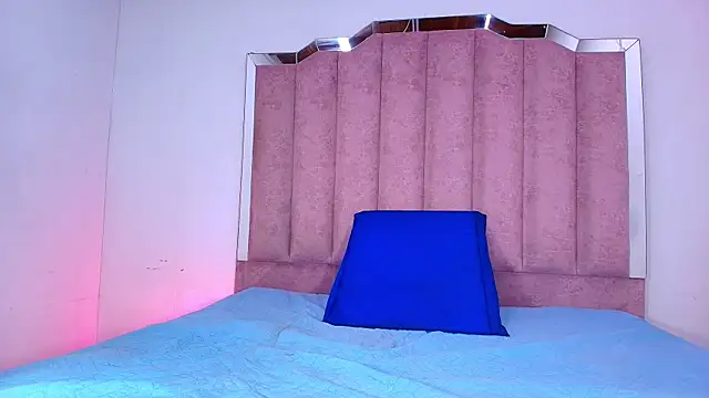 anisha x online show from 09/19/25, 07:14