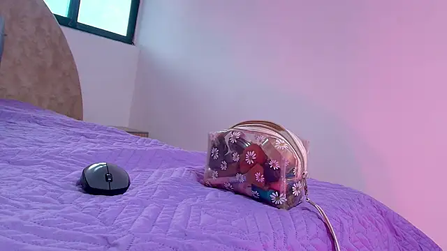 anisha x online show from 11/12/25, 07:13