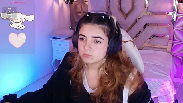 meraki fraise online show from 10/13/25, 03:23