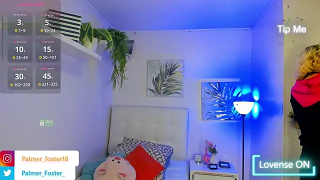 Snapshot of Palmer-Foster chatting on 02/24/25, 09:09 Palmer-Foster online show from 02/24/25, 09:09