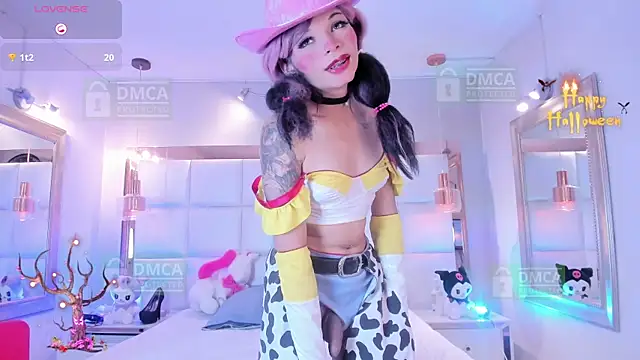 Snapshot of Palmer-Foster chatting on 10/18/25, 10:54 Palmer-Foster online show from 10/18/25, 10:54