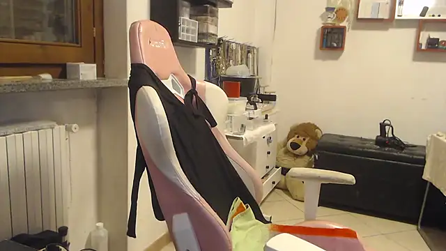 valerysexy online show from 10/22/25, 09:03