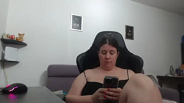 Snapshot of valerysexy chatting on 07/05/26, 08:16 valerysexy online show from 07/05/26, 08:16