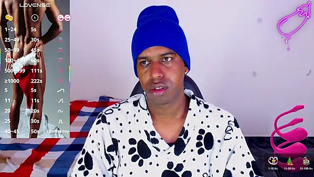 Snapshot of mrjhon26 chatting on 11/24/25, 02:06 mrjhon26 online show from 11/24/25, 02:06