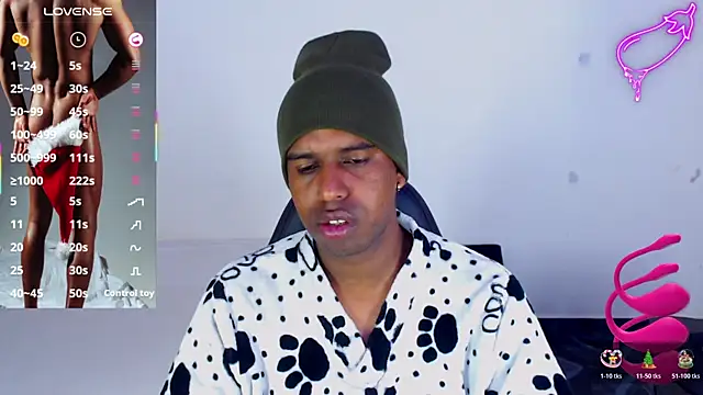 Snapshot of mrjhon26 chatting on 11/26/25, 01:06 mrjhon26 online show from 11/26/25, 01:06