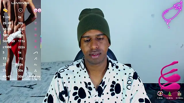 Snapshot of mrjhon26 chatting on 11/26/25, 01:12 mrjhon26 online show from 11/26/25, 01:12