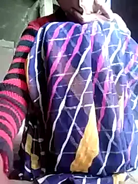 Snapshot of Poonam-bab chatting on 12/16/24, 07:48 Poonam-bab online show from 12/16/24, 07:48