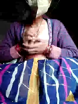 Snapshot of Poonam-bab chatting on 12/22/24, 10:17 Poonam-bab online show from 12/22/24, 10:17