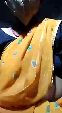 Snapshot of Poonam-bab chatting on 02/08/25, 12:39 Poonam-bab online show from 02/08/25, 12:39