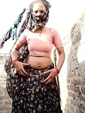 Snapshot of Poonam-bab chatting on 02/25/25, 05:04 Poonam-bab online show from 02/25/25, 05:04