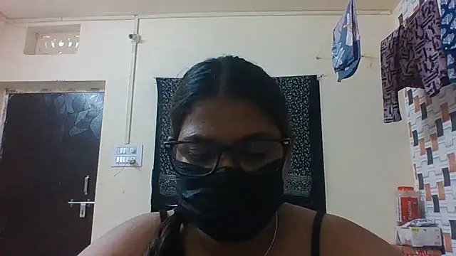 Snapshot of Hotmilfxox chatting on 06/18/26, 02:23 Hotmilfxox online show from 06/18/26, 02:23