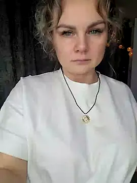 candy queeen online show from 12/08/24, 07:43