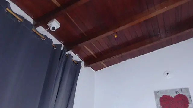 Amara Red online show from 10/08/25, 10:57