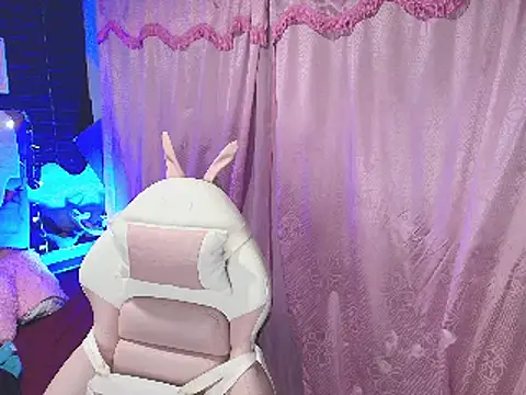 loren tits24 online show from 12/21/24, 01:04