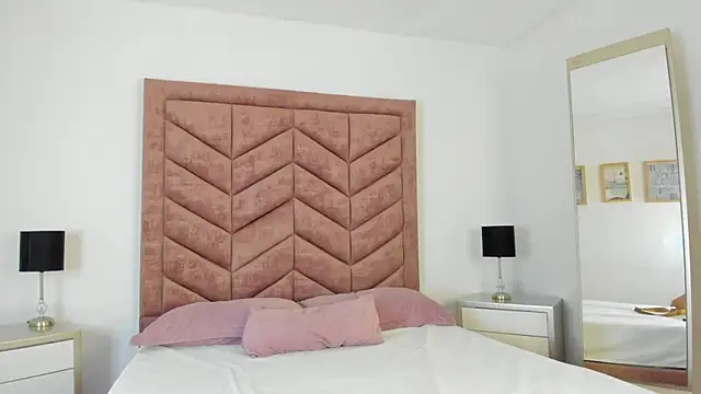 AnnyCherry  online show from 04/20/26, 11:39