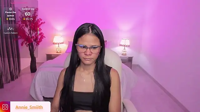 anniie smith online show from 11/09/25, 11:30